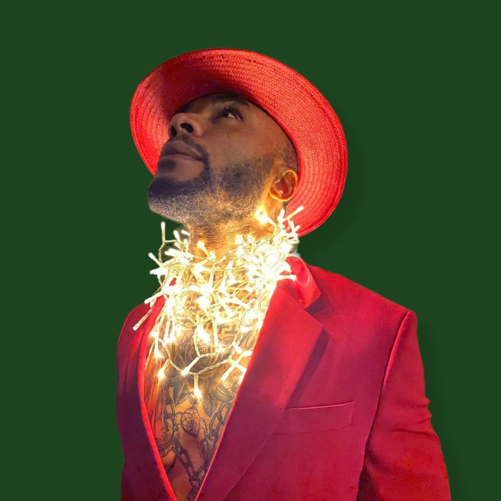 Al momento stai visualizzando “Profumo di Natale” è il nuovo imperdibile concept EP di Babibevis, apripista dell’atteso album “Christmas King”