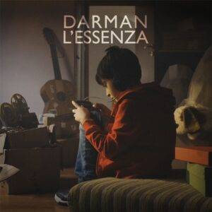 Scopri di più sull'articolo Darman, il videoclip de “L’essenza” è un regalo ai genitori e ai fan