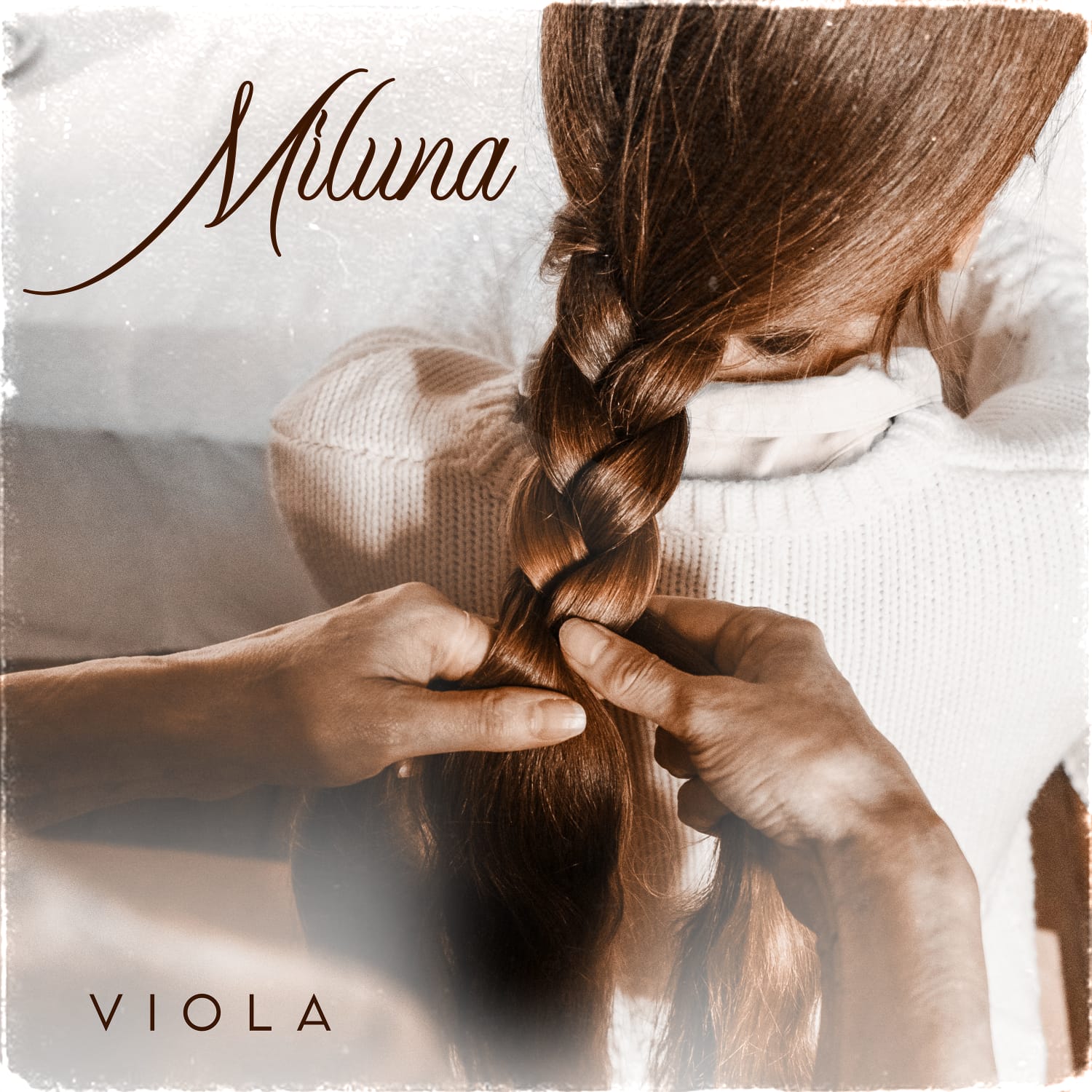 Al momento stai visualizzando Viola debutta ad 8 anni con il singolo “Miluna”